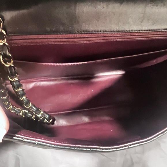 Chanel Lambskin Quilted Maxi Single Flap - Picture 6 of 17